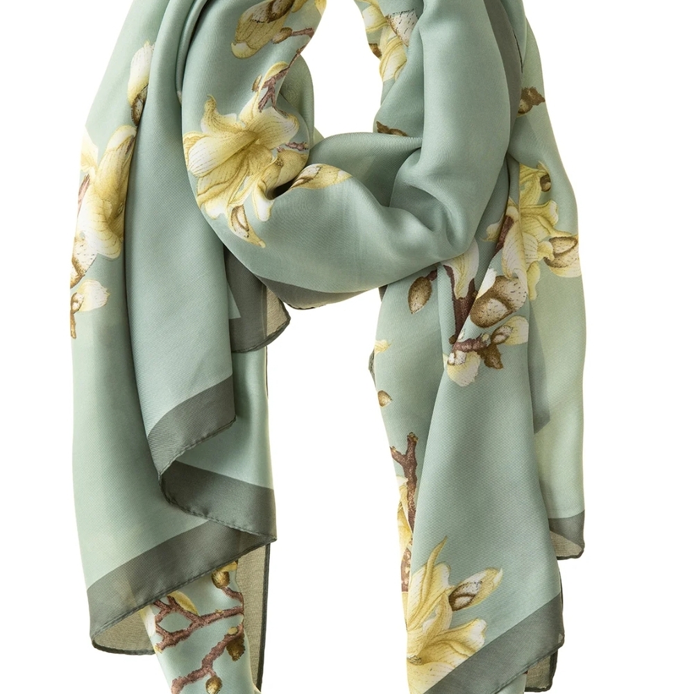 GC Patterned Scarf - Picture 4 of 4